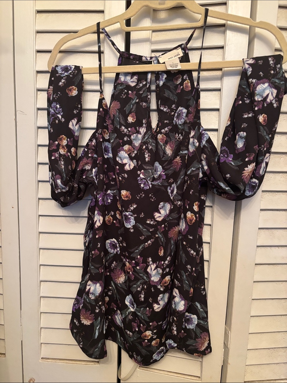 Wet Seal Black Floral Cold-Shoulder Blouse
